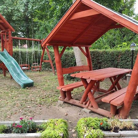 Balatonszemesi Nyaralohaz Villa Buitenkant foto