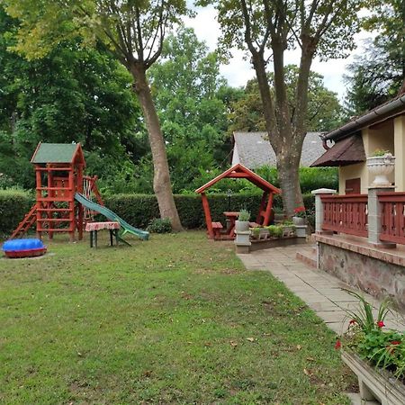 Balatonszemesi Nyaralohaz Villa Buitenkant foto