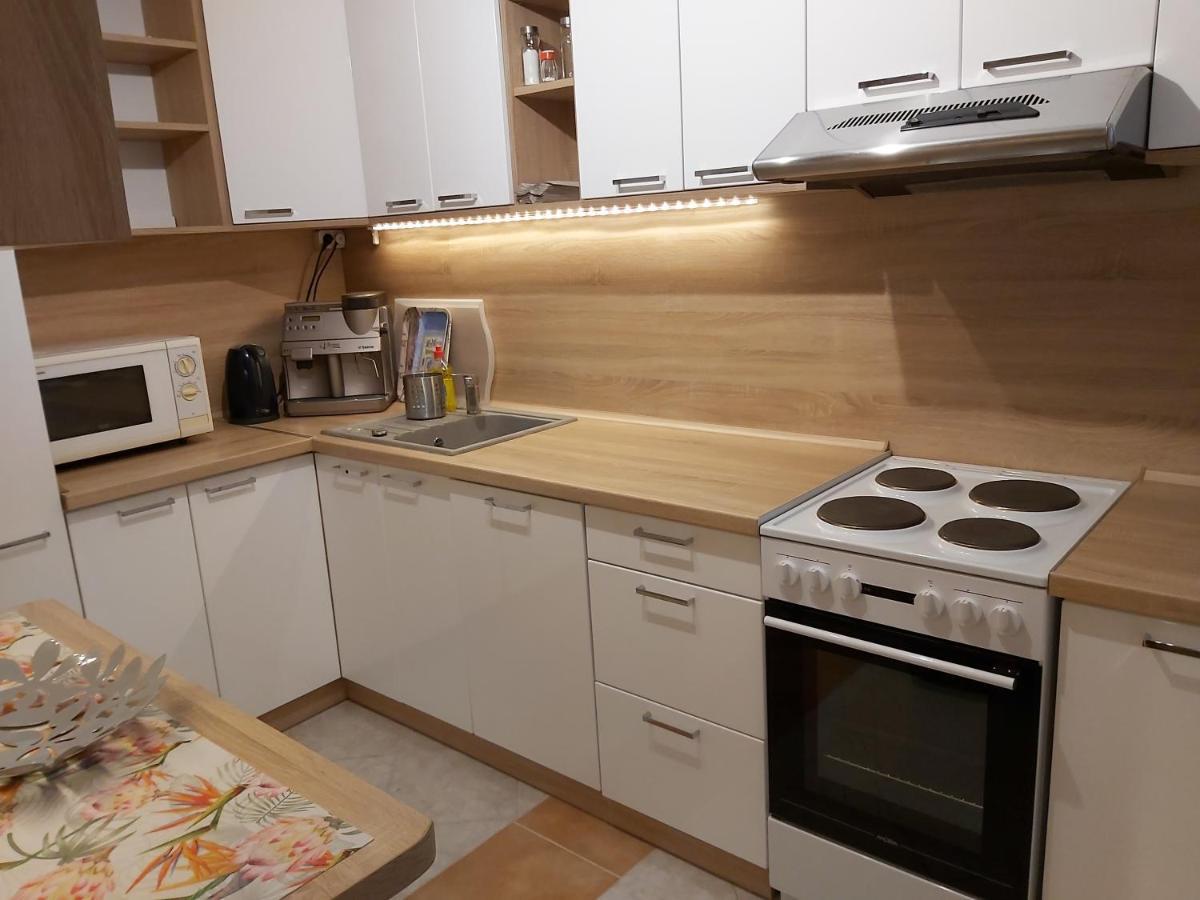 Balatonszemesi Nyaralohaz Villa Buitenkant foto
