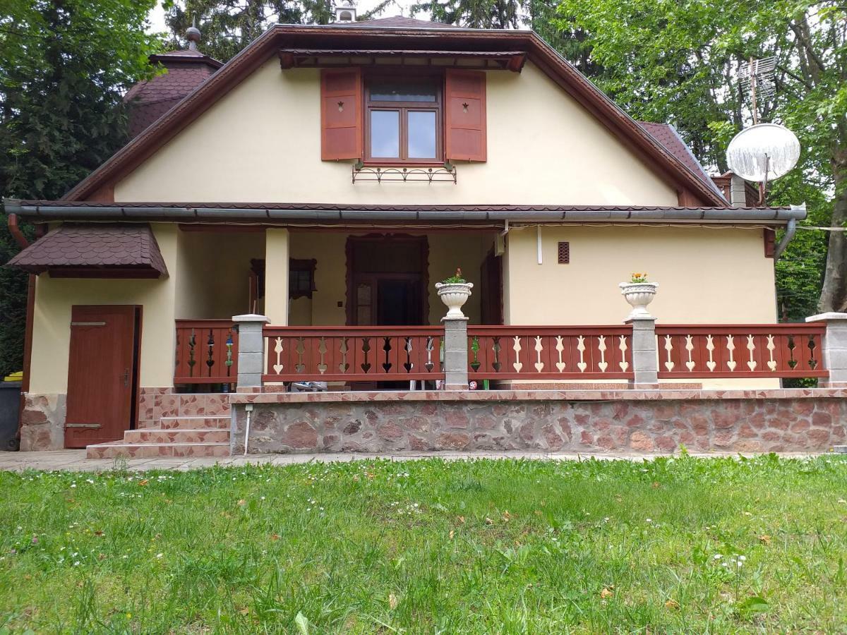 Balatonszemesi Nyaralohaz Villa Buitenkant foto