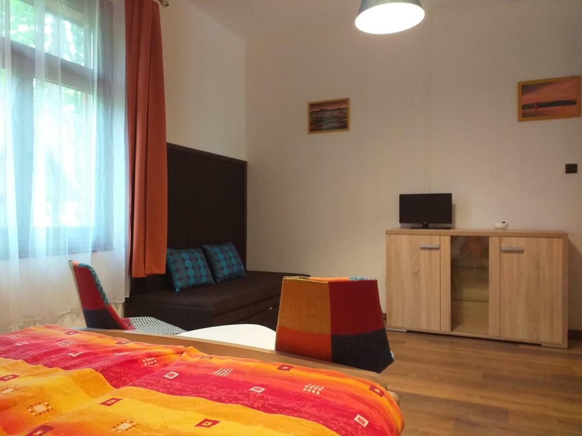 Balatonszemesi Nyaralohaz Villa Buitenkant foto
